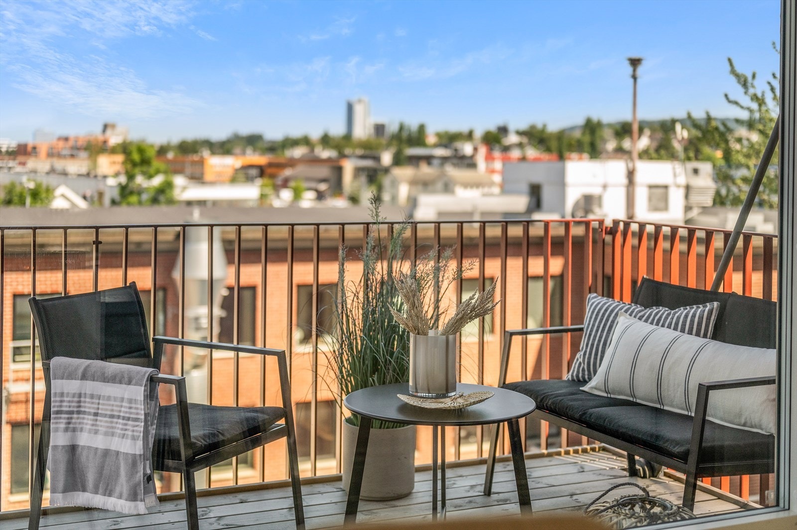 Denne balkongen måler 8 m². Galleribilde