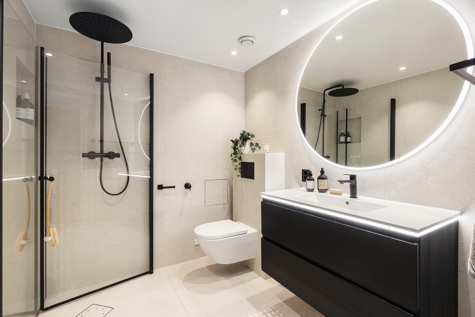 Totaloppusset bad fra 2022 med dokumentasjon. Galleribilde