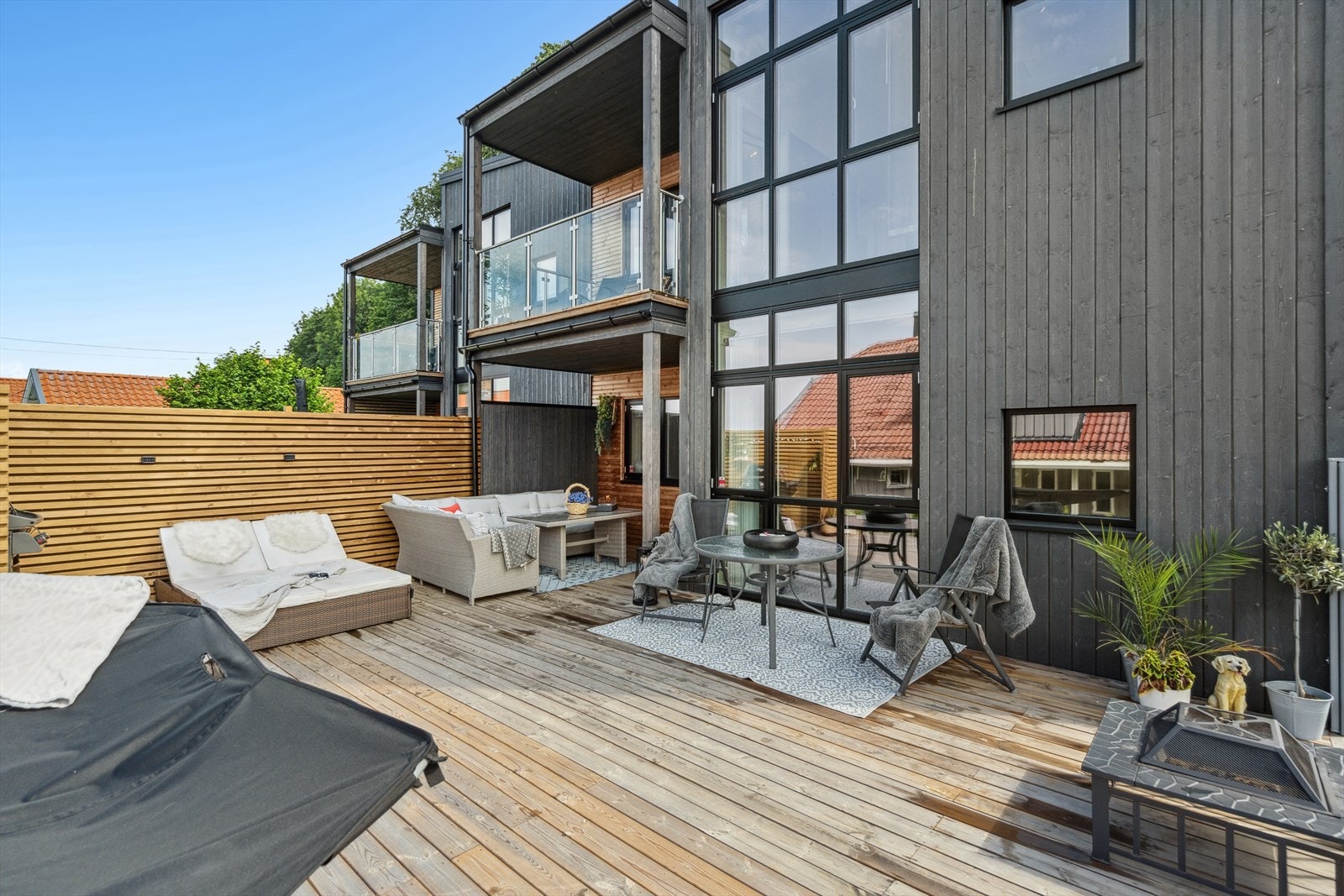 Terrasse i bakkeplan Galleribilde