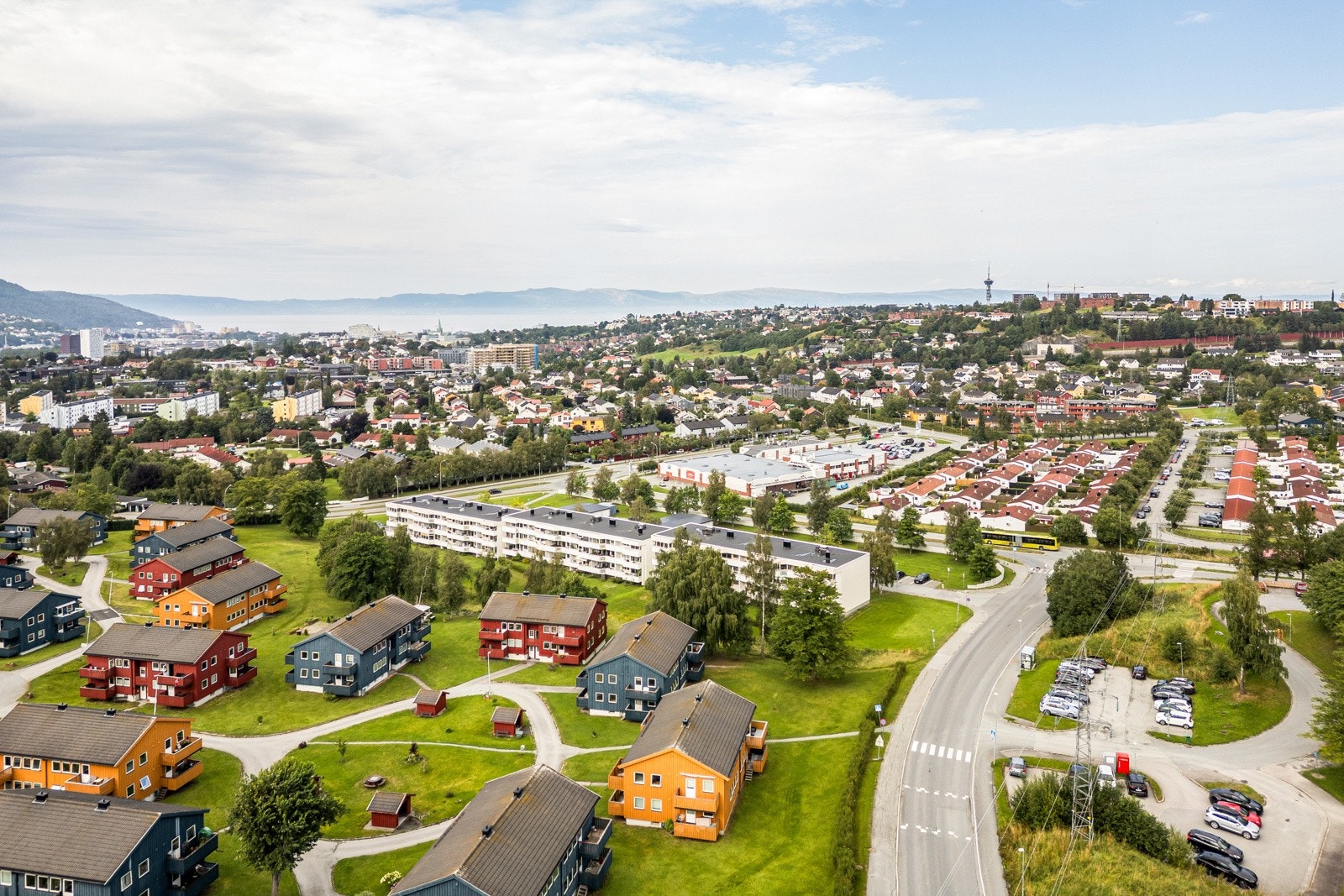 Dette er et perfekt hjem for førstegangskjøpere, studenter eller deg som ønsker en lettstelt bolig med nærhet til det meste. Galleribilde
