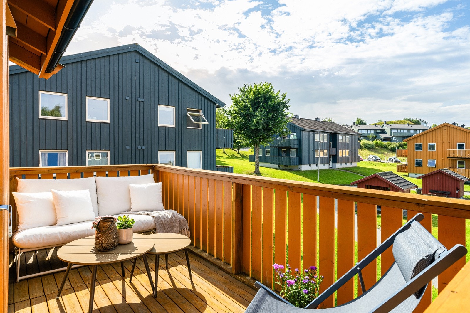 Leiligheten har en vestvendt beliggenhet i byggets andre etasje. Galleribilde