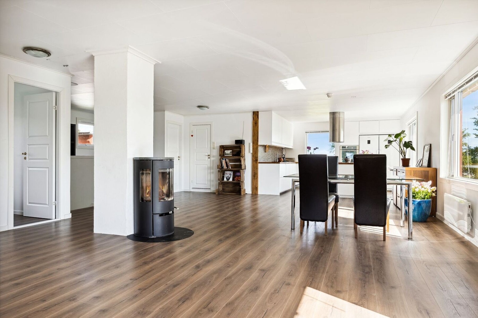 Begge etasjene har gjennomgått omfattende rehabilitering siden 2012. Galleribilde