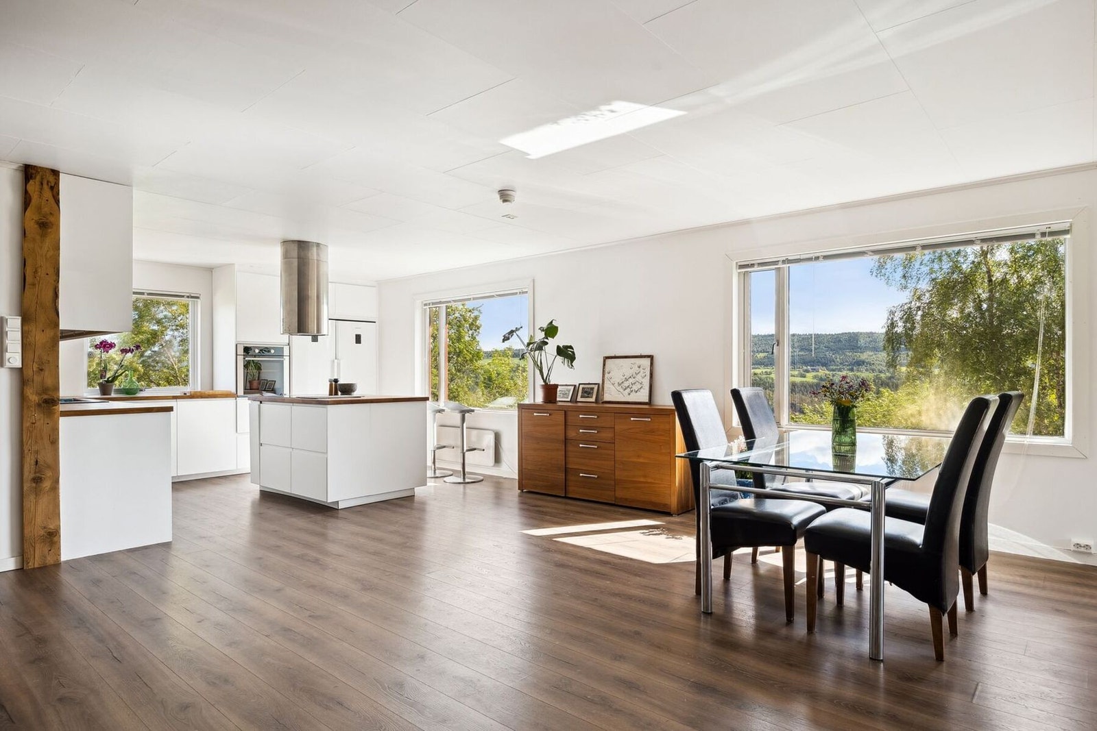 Kjøkkenet ble tatt i 2016, med innredning fra IKEA. Galleribilde