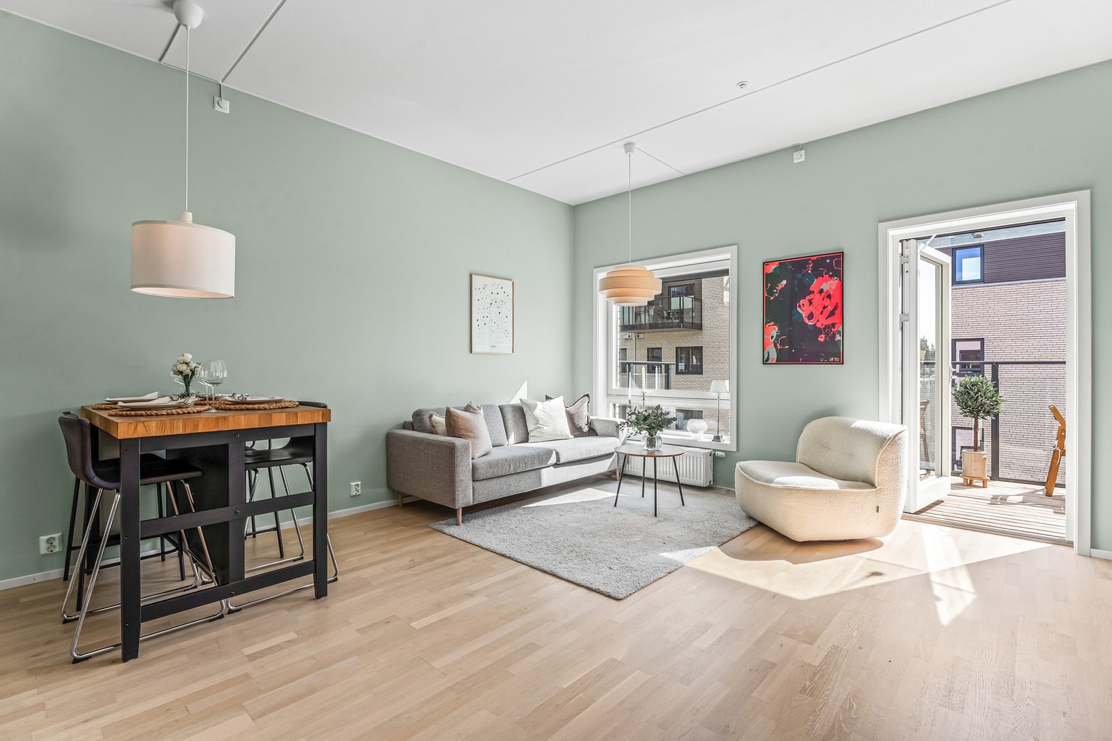 Ved å innfri andel fellesgjeld med IN-ordning, vil månedlige felleskostnader reduseres til ca. kr. 3 160,- pr. mnd. Galleribilde