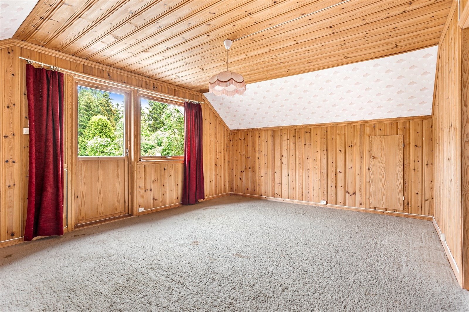 Rommene er av god størrelse med plass til dobbeltseng og tilhørende møblement. Galleribilde