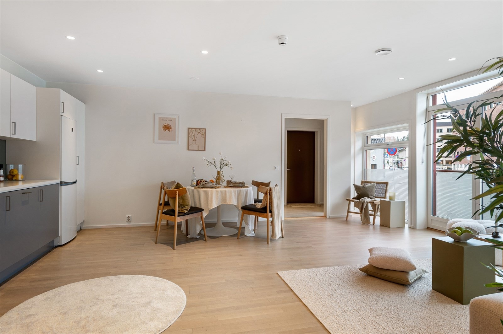 Gode innredningsmuligheter og downlights i himling Galleribilde