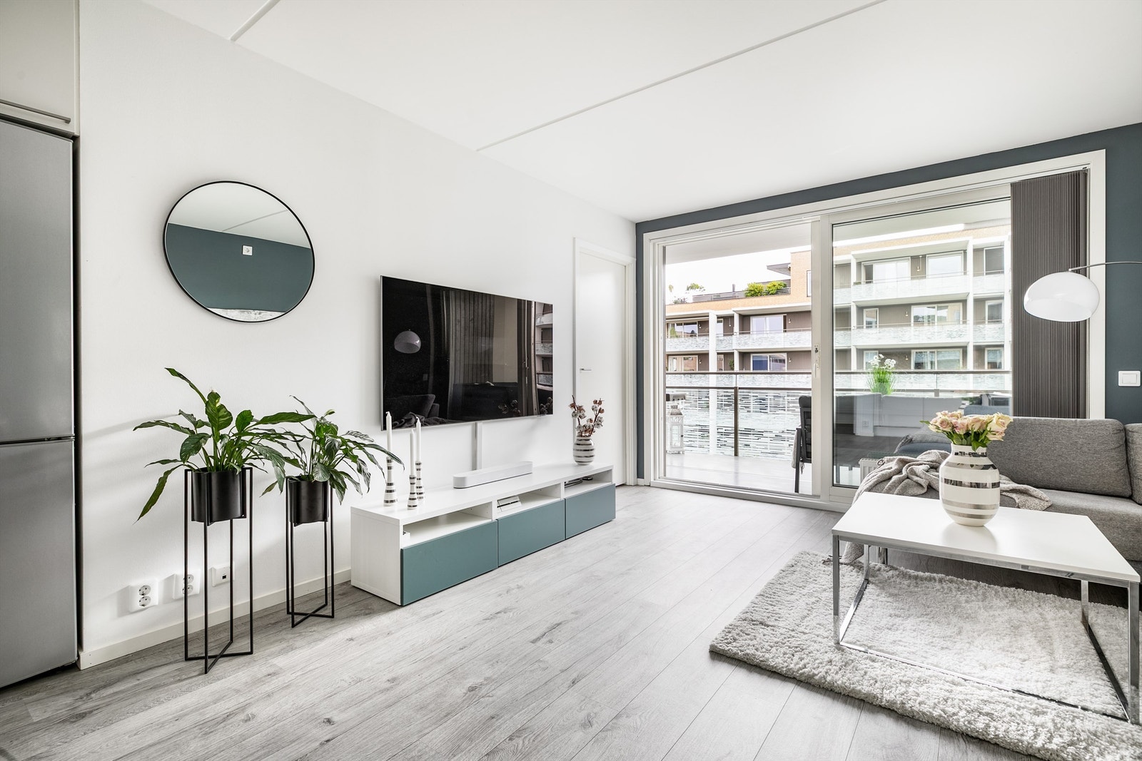 Siden byggeåret er det både utført malerarbeid og lagt nytt gulv i leiligheten. Galleribilde