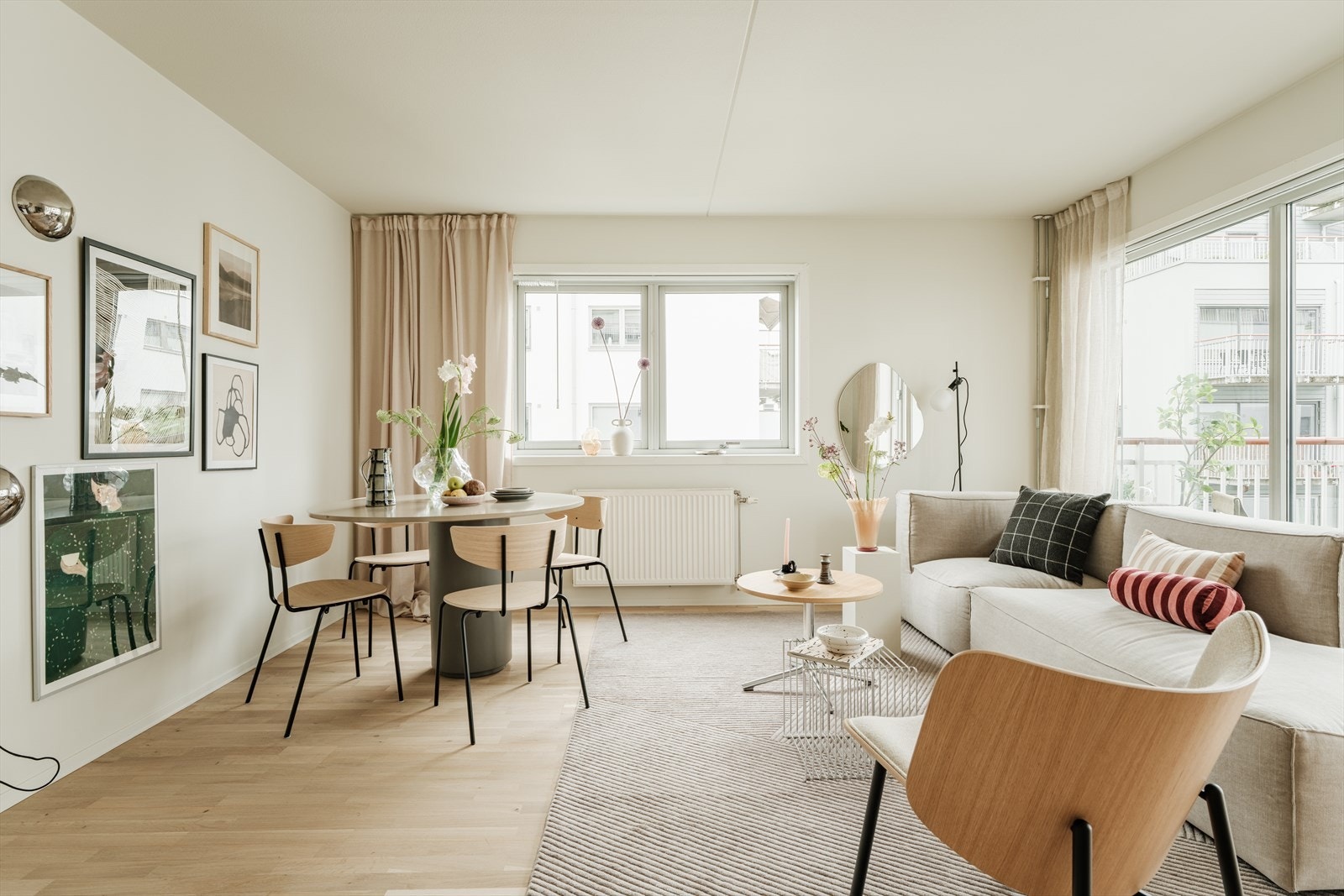 Nyslipt parkettgulv i 2025. Galleribilde