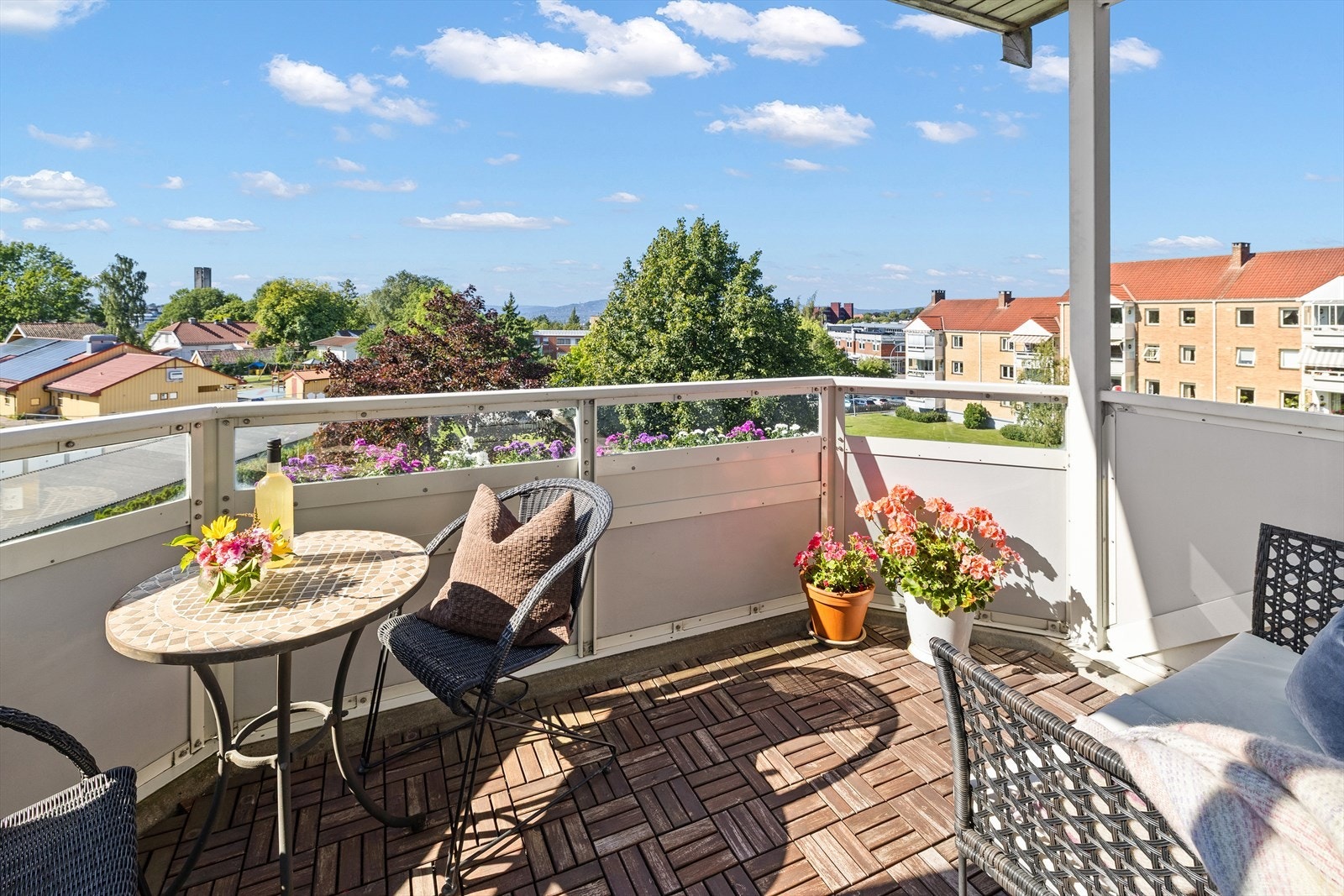 Svært lekker og attraktiv 2-roms i toppetasje med populær beliggenhet på Manglerud Galleribilde