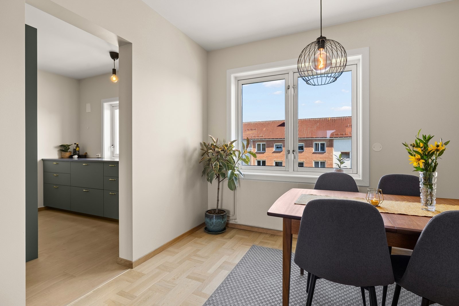 Fine farge- og materialvalg er gjennomgående. Her kan du flytte rett inn! Galleribilde