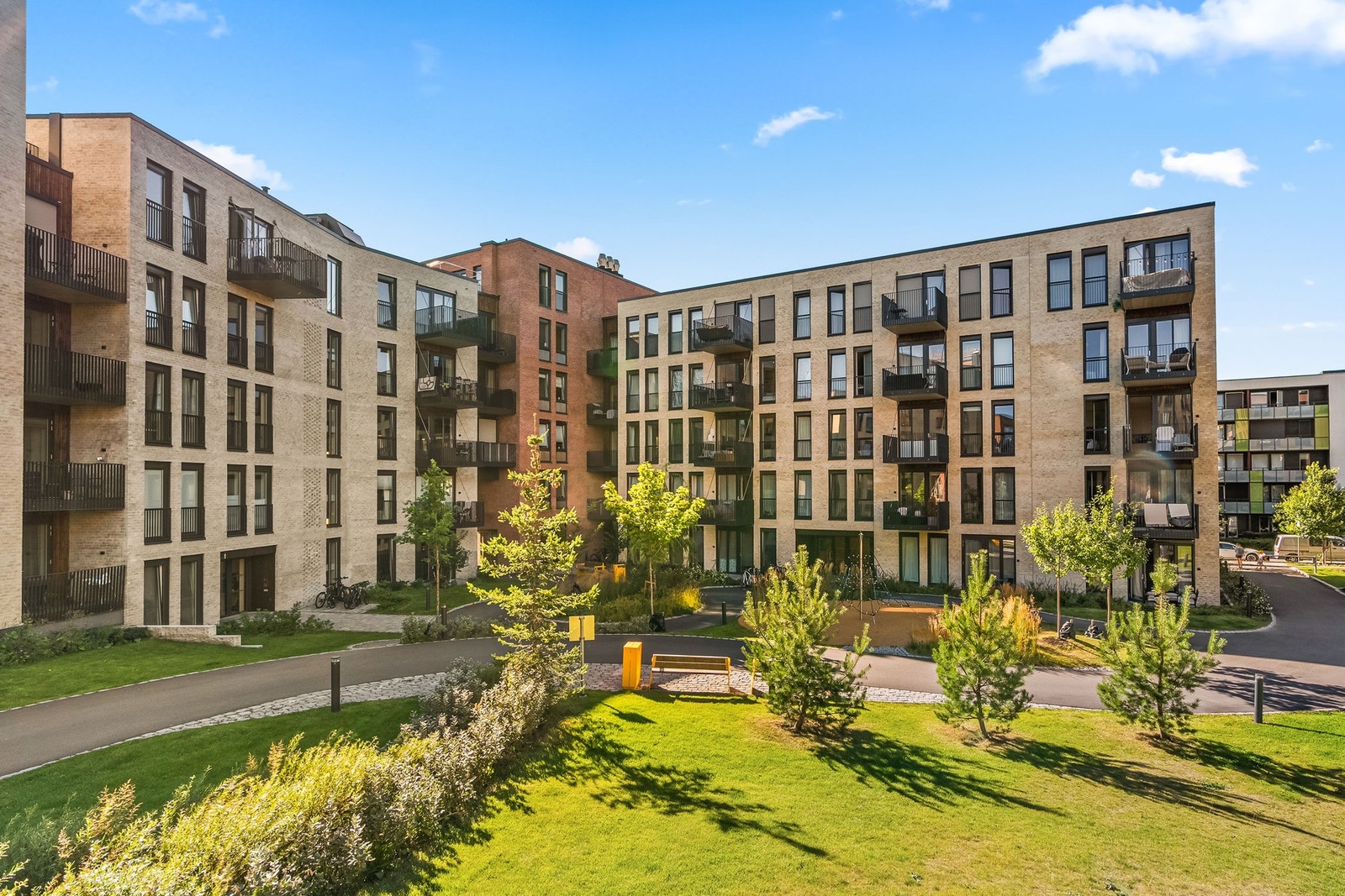 Hyggelig gårdsrom i Malerhaugkvartalet. Galleribilde