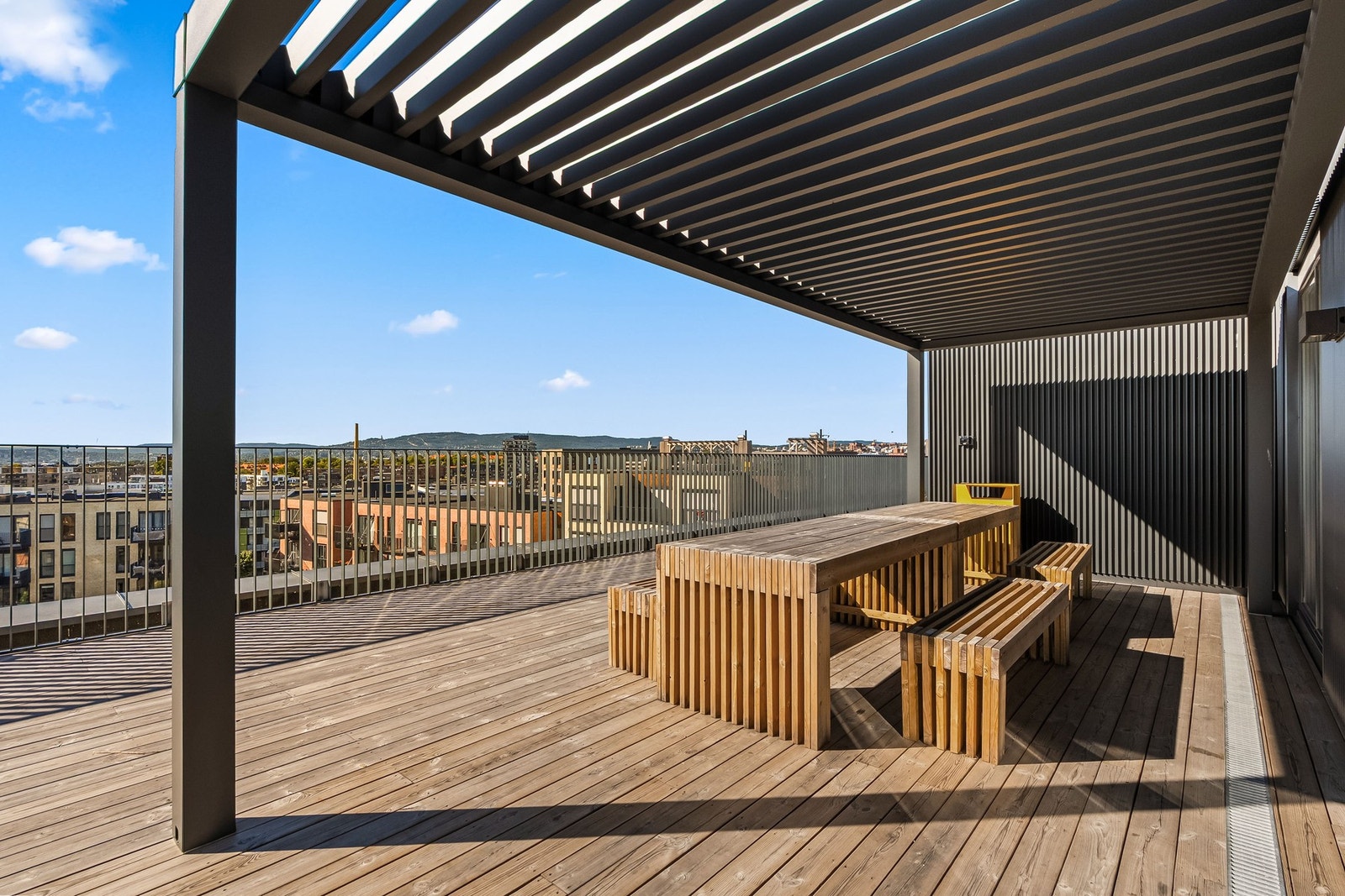 På takterrassen er det også et selskapslokale, som er mulig å leie/reservere for arrangementer. Galleribilde