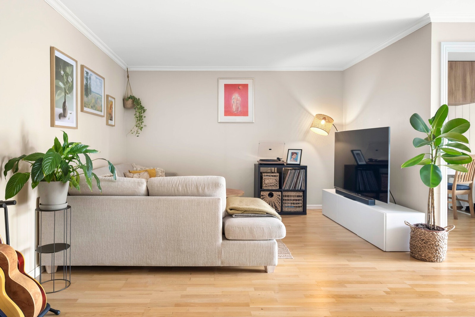 Det er parkett på gulv. Galleribilde