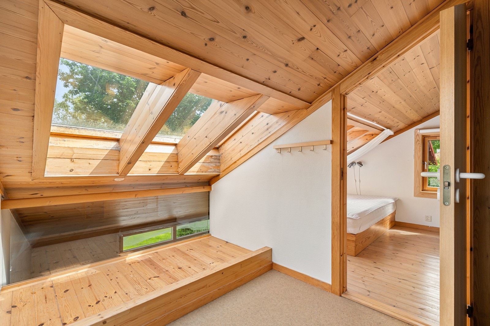 Hybelleiligheten er arealeffektiv og av høy kvalitet. Her får man også god utsikt flere steder mot fjorden. Galleribilde