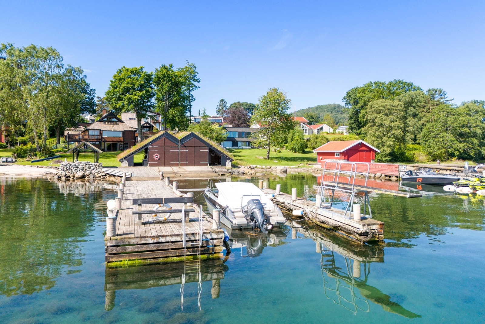Disse eiendommene går det langt mellom og det er lett å se hvorfor. Galleribilde