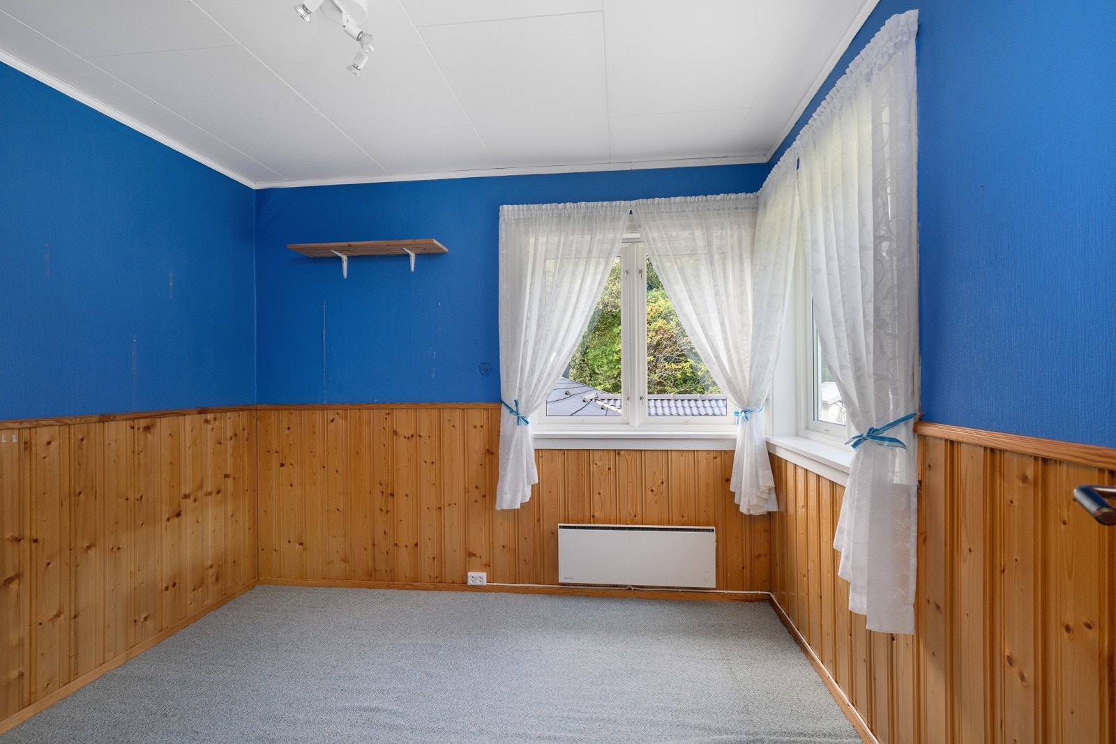 Soverom med plass til seng og annet ønskelig møblement. Galleribilde