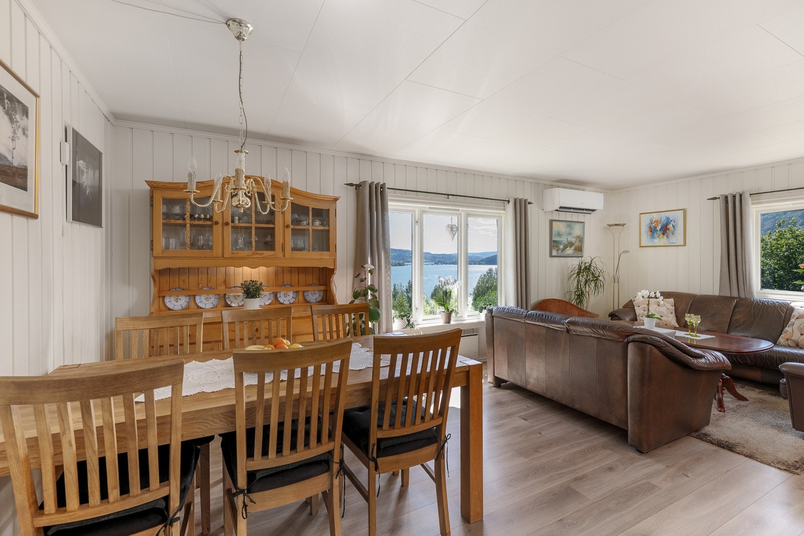 Denne delen av tomannsboligen er tilbygget i 1984. Galleribilde