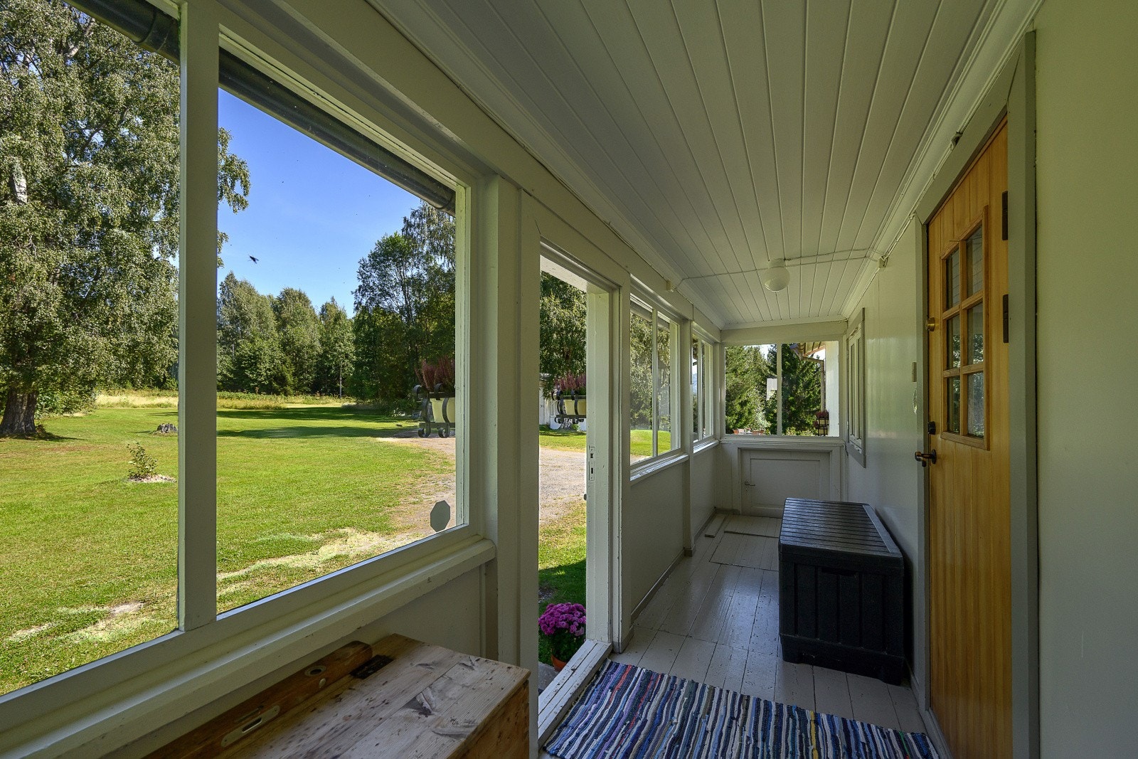 Hyggelig og overbygd inngangsparti! Galleribilde