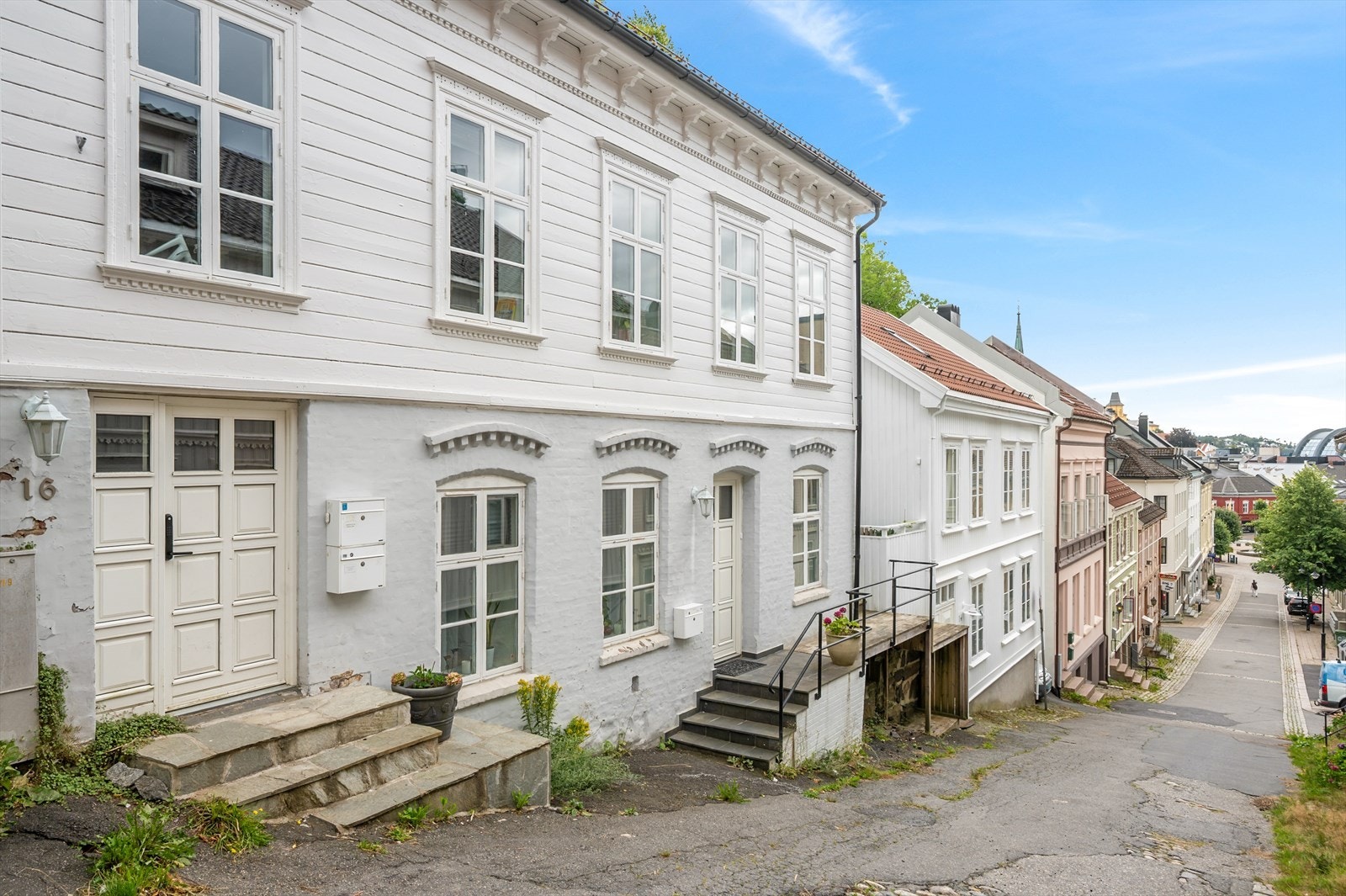 Eiendomsmegler 1 v/Caroline Dalene har gleden av å presentere Bendiksklev 16B! Galleribilde