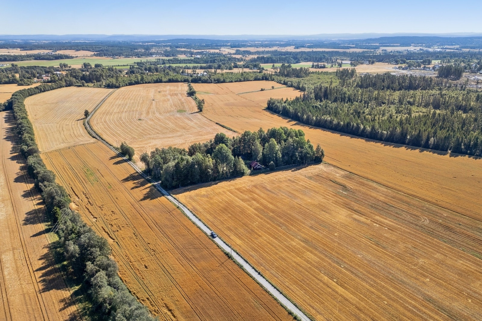 Området byr på flotte fritidsmuligheter med nærhet til skog og mark, lekeplasser og ballbaner. Galleribilde