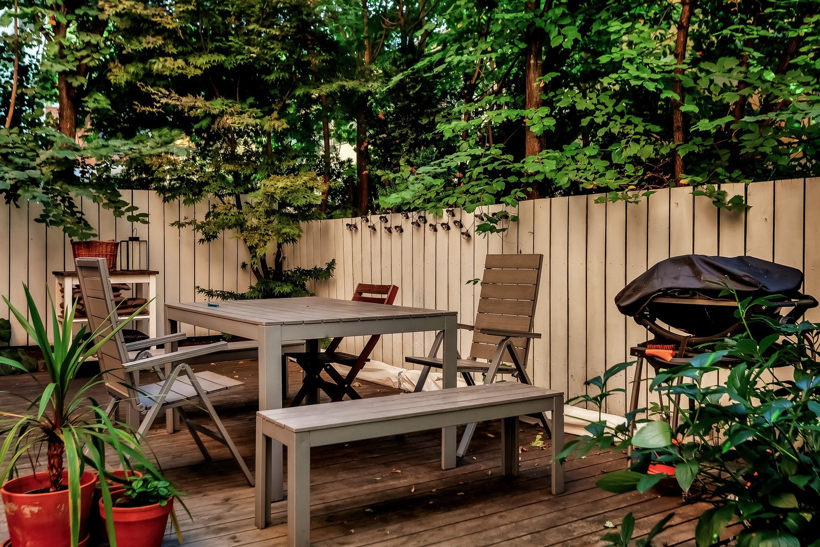 Et hyggelig og sosialt uterom - perfekt for sommerdager. Galleribilde