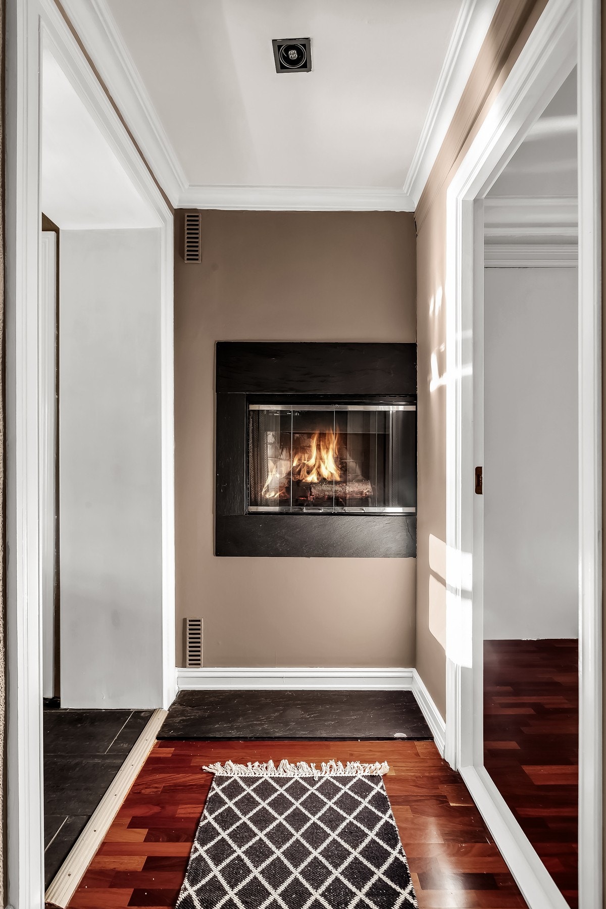 Gangen mellom soverommene. Galleribilde