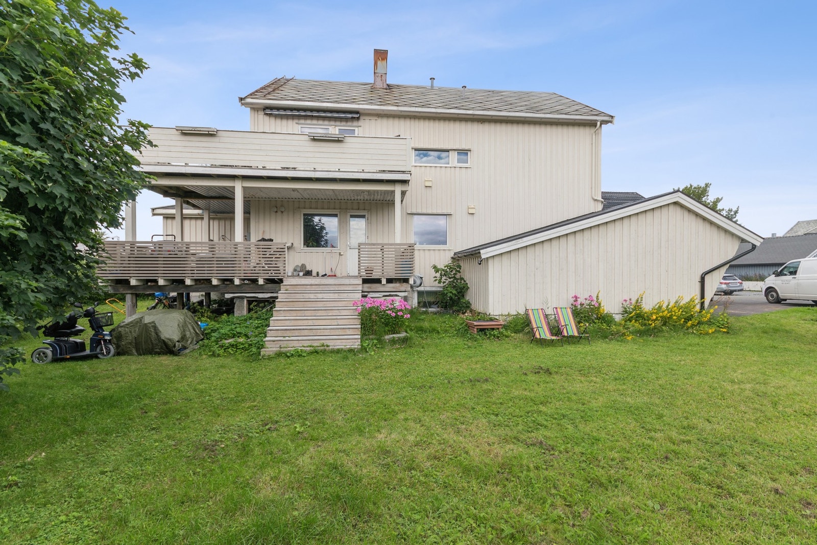 Boligen fordeler seg over 1. etasje + kjeller. Galleribilde