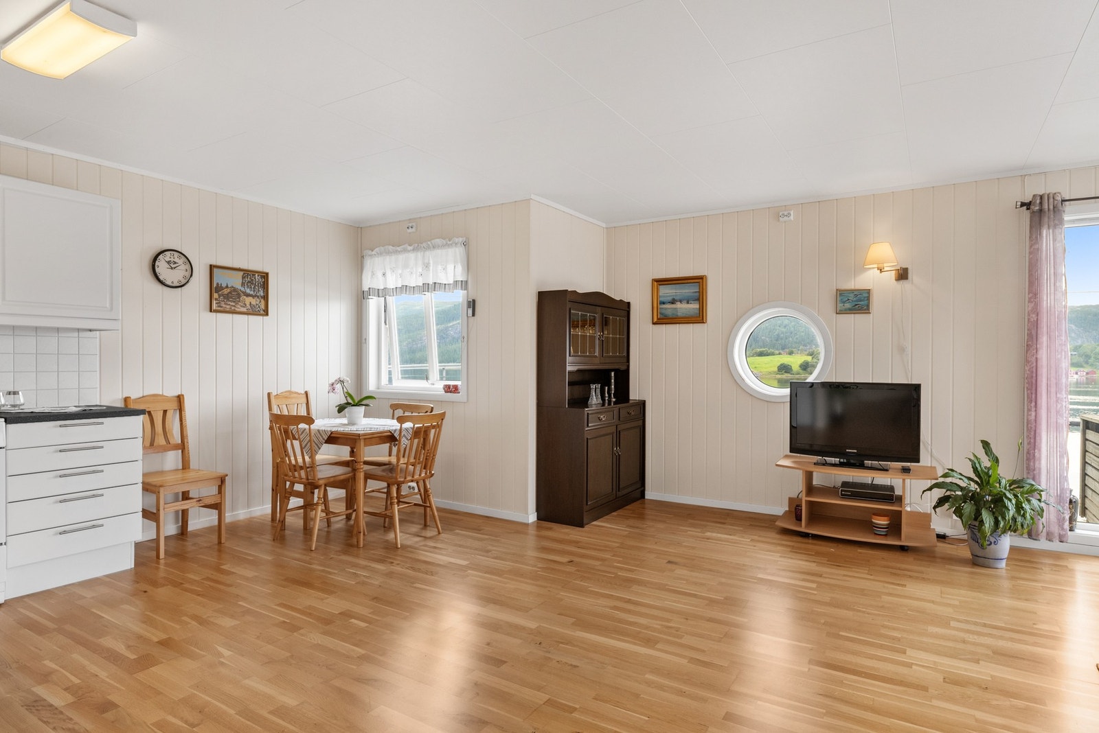 En koselig og velegnet sone for spisegruppe Galleribilde