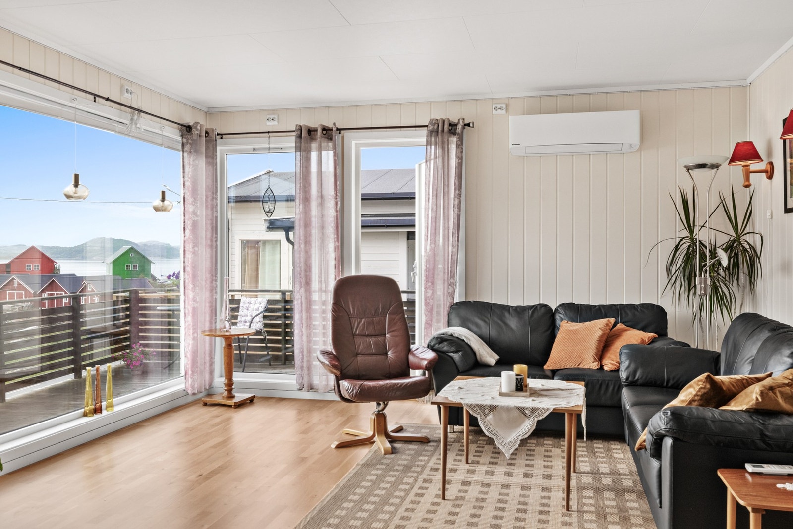 Oppvarming med luft/luft varmepumpe og strøm Galleribilde