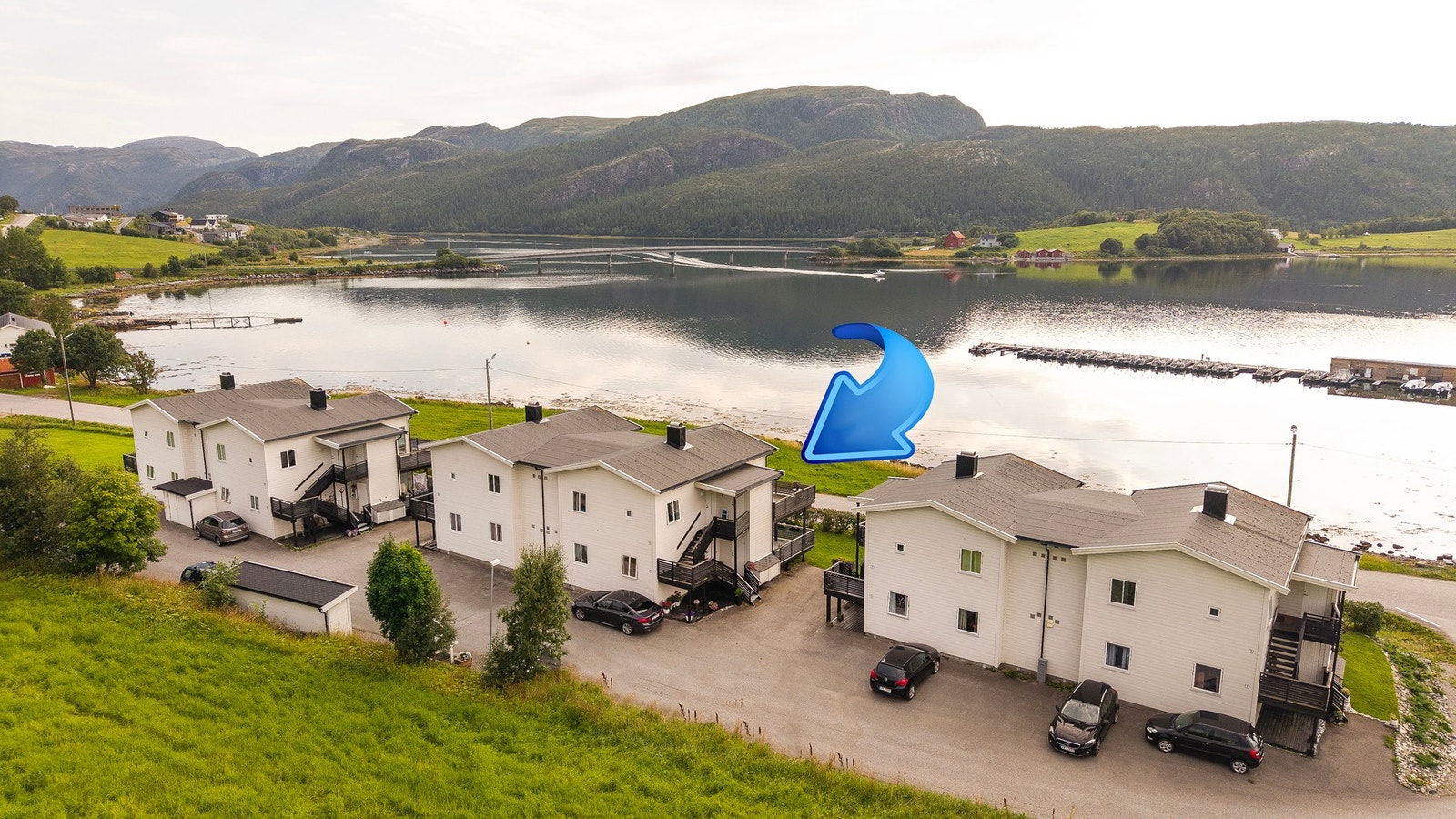 Parkering på felles tomt for borettslaget Galleribilde