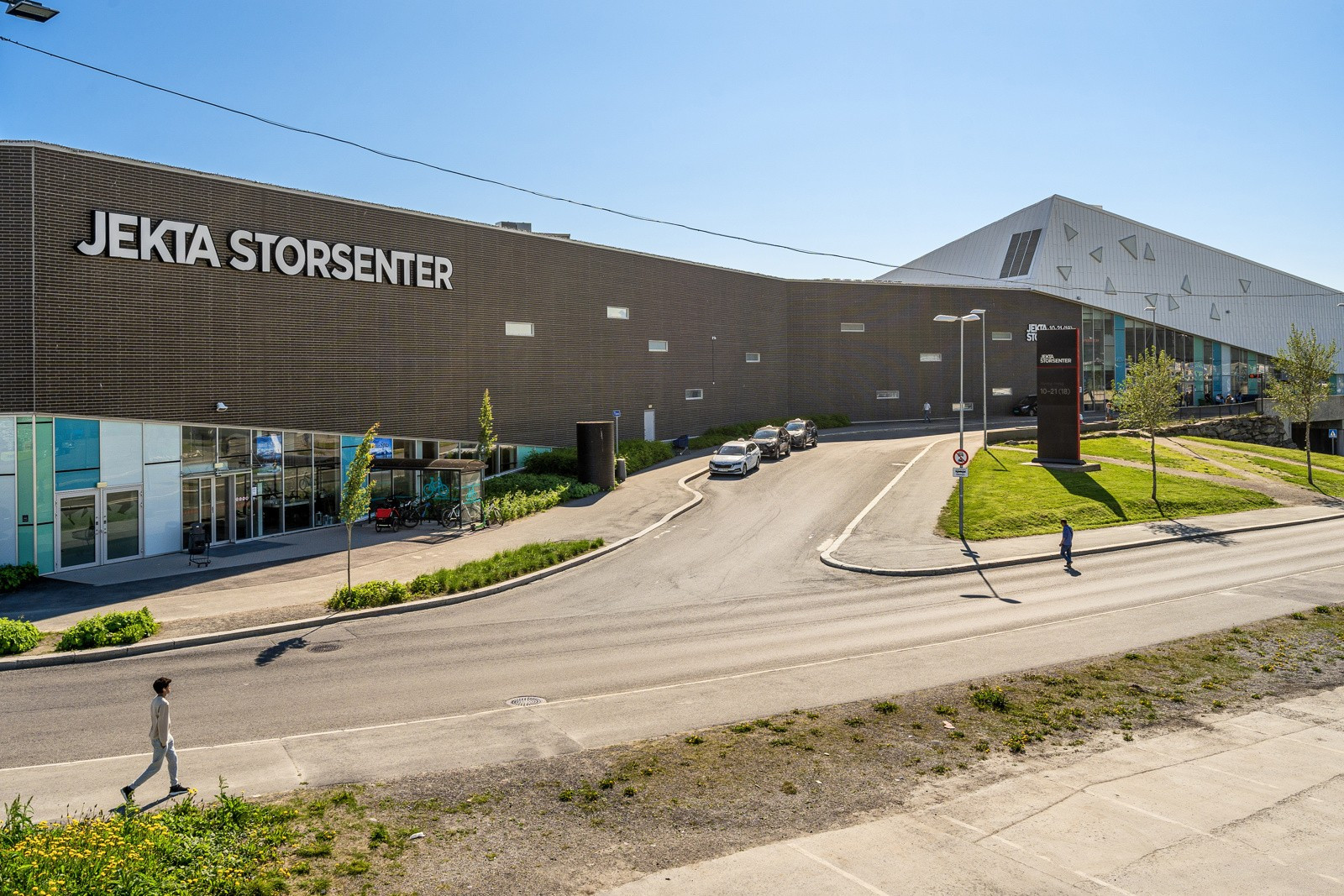 Gåavstand til Jekta og K1 handelssenter.