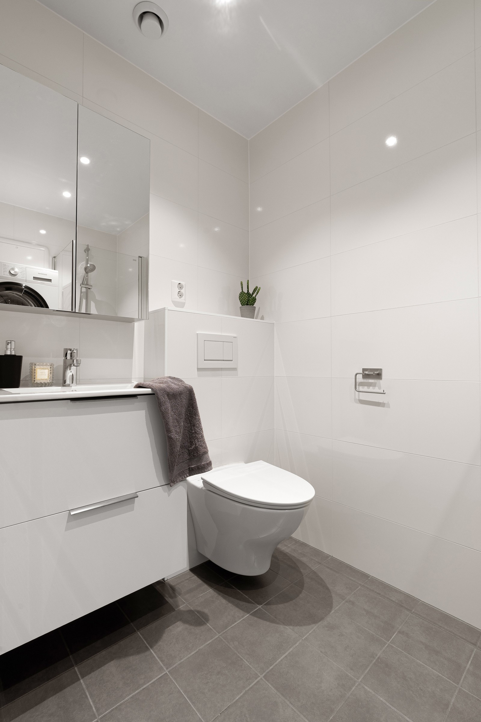 Lekkert bad renovert i 2021 av Tromsdalen bygg og Comfort.