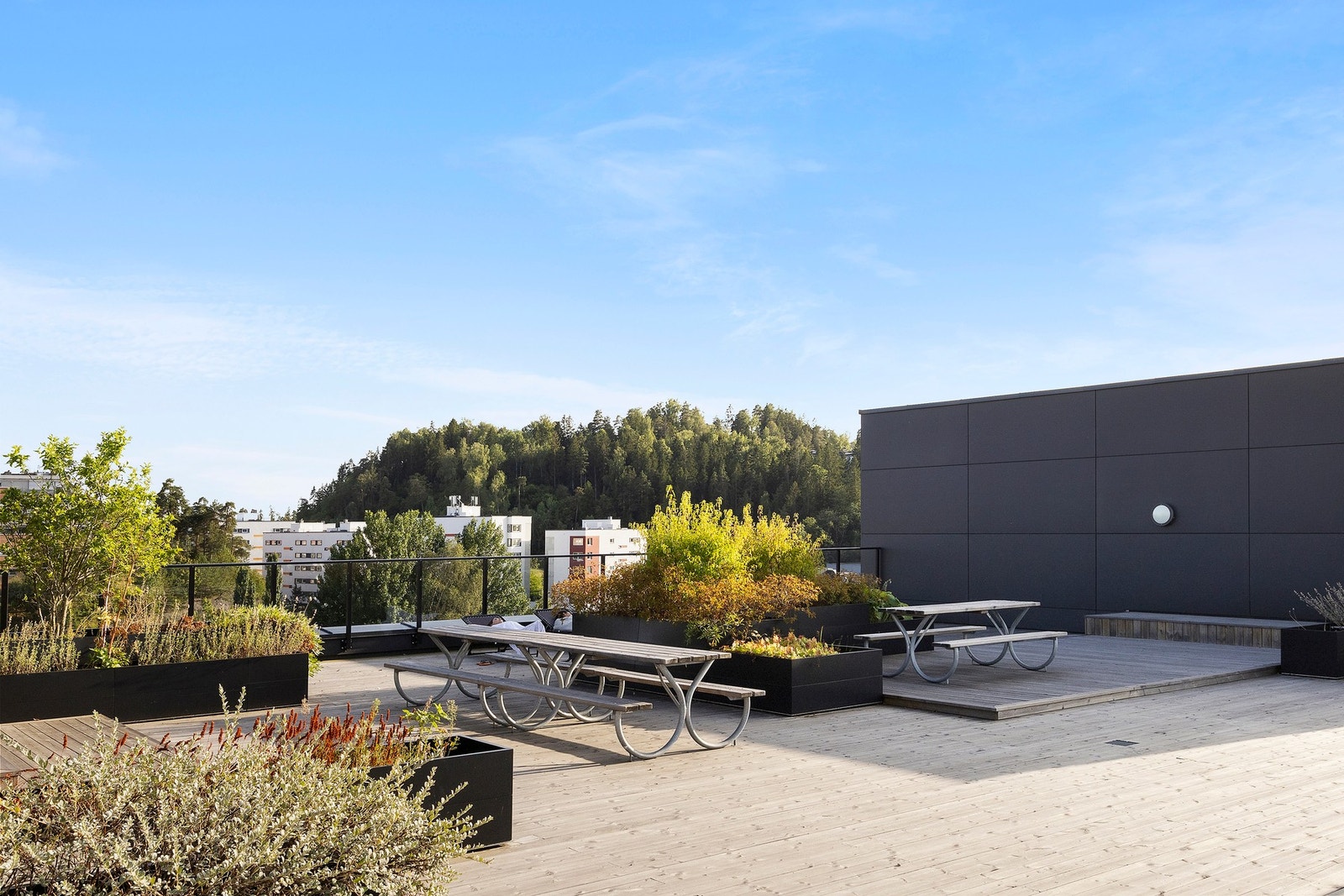 I tillegg til de to balkongene er det felles takterrasse for sameiet! Galleribilde