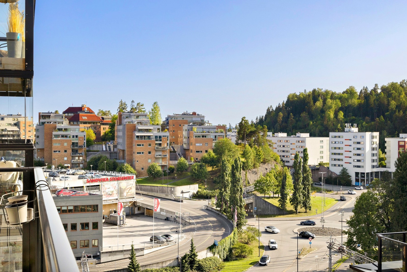 Utsikt mot Kjørbokollen Galleribilde
