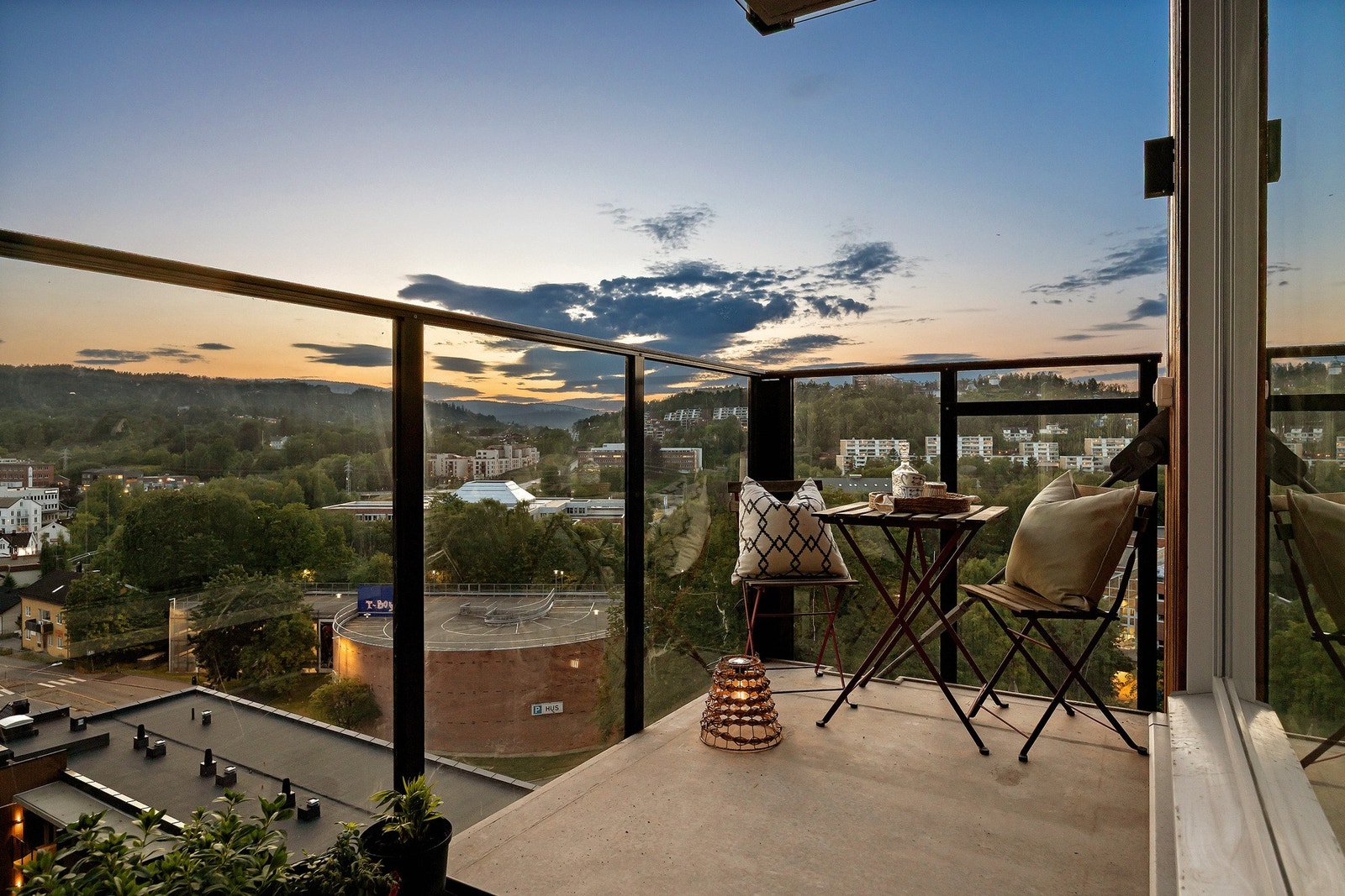 Balkong med tilgang fra soverom/kontor Galleribilde