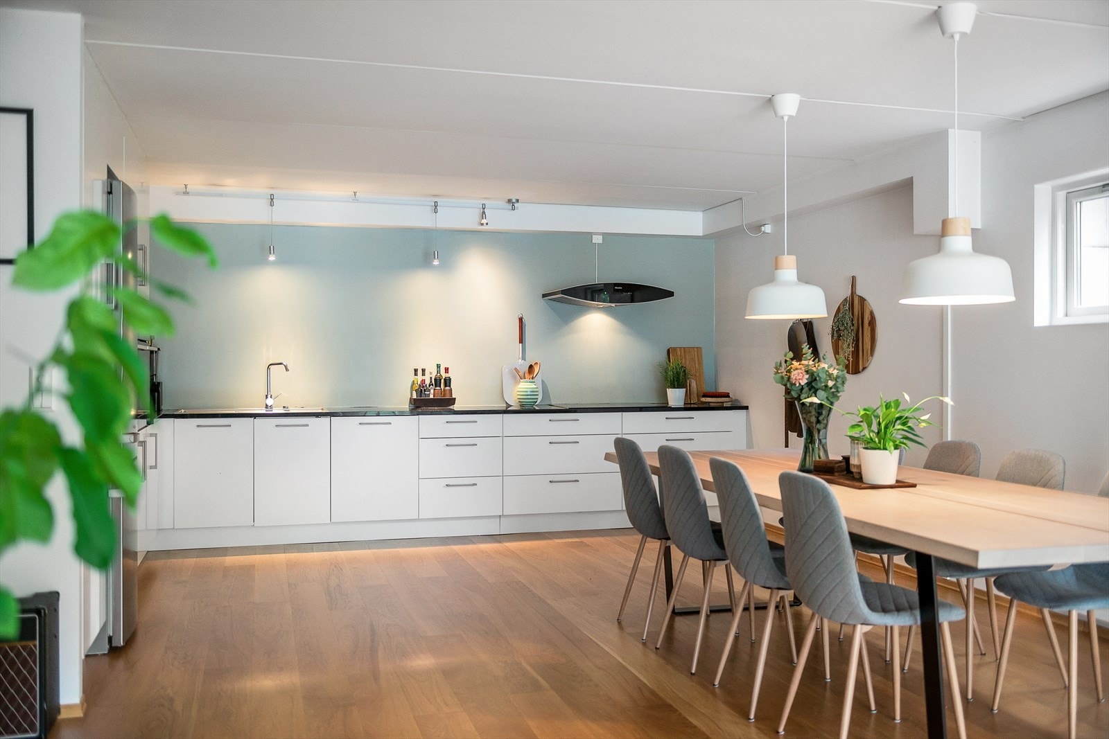 En lys og lekker 3-roms leilighet med sentral beliggenhet på Vettre i Asker. Galleribilde