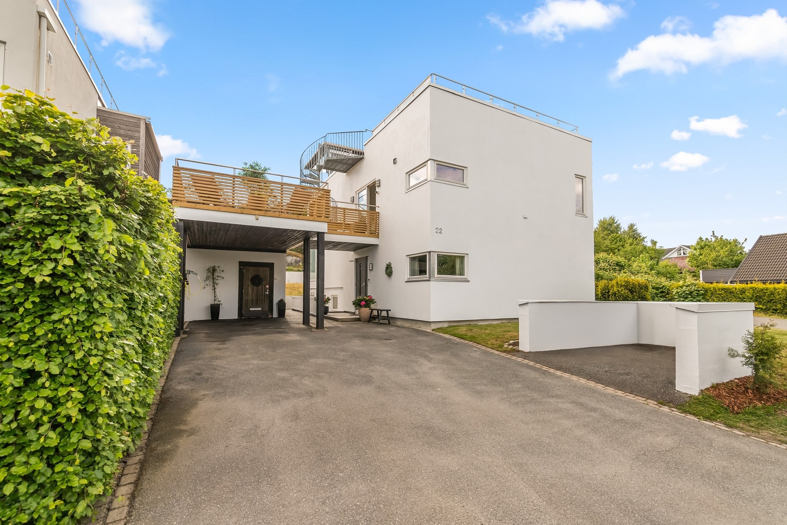 Dersom en er på utsikt etter en lettstelt og moderne funkis som er vesentlig påkostet med lite fremtidig vedlikeholdsbehov, bør denne boligen besiktiges. Galleribilde