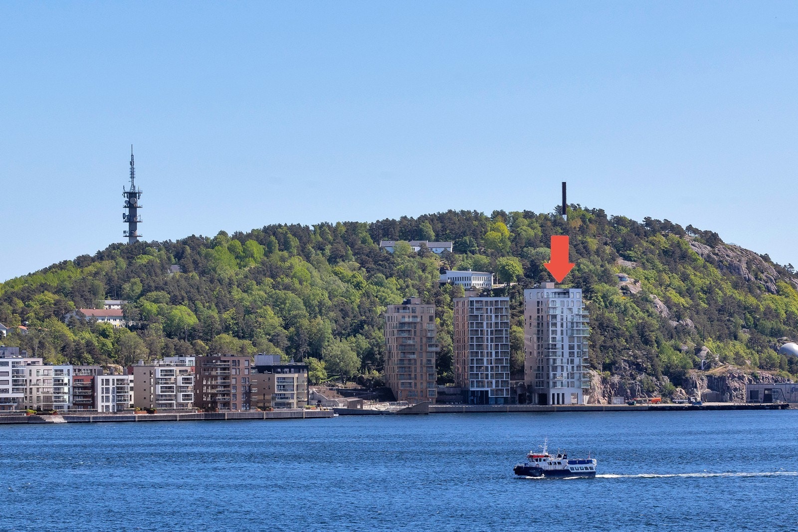 Eiendomsmegler Norge v/ Johan R. Elieson har gleden av å ønske velkommen til visning av Sjølystveien 117! Galleribilde