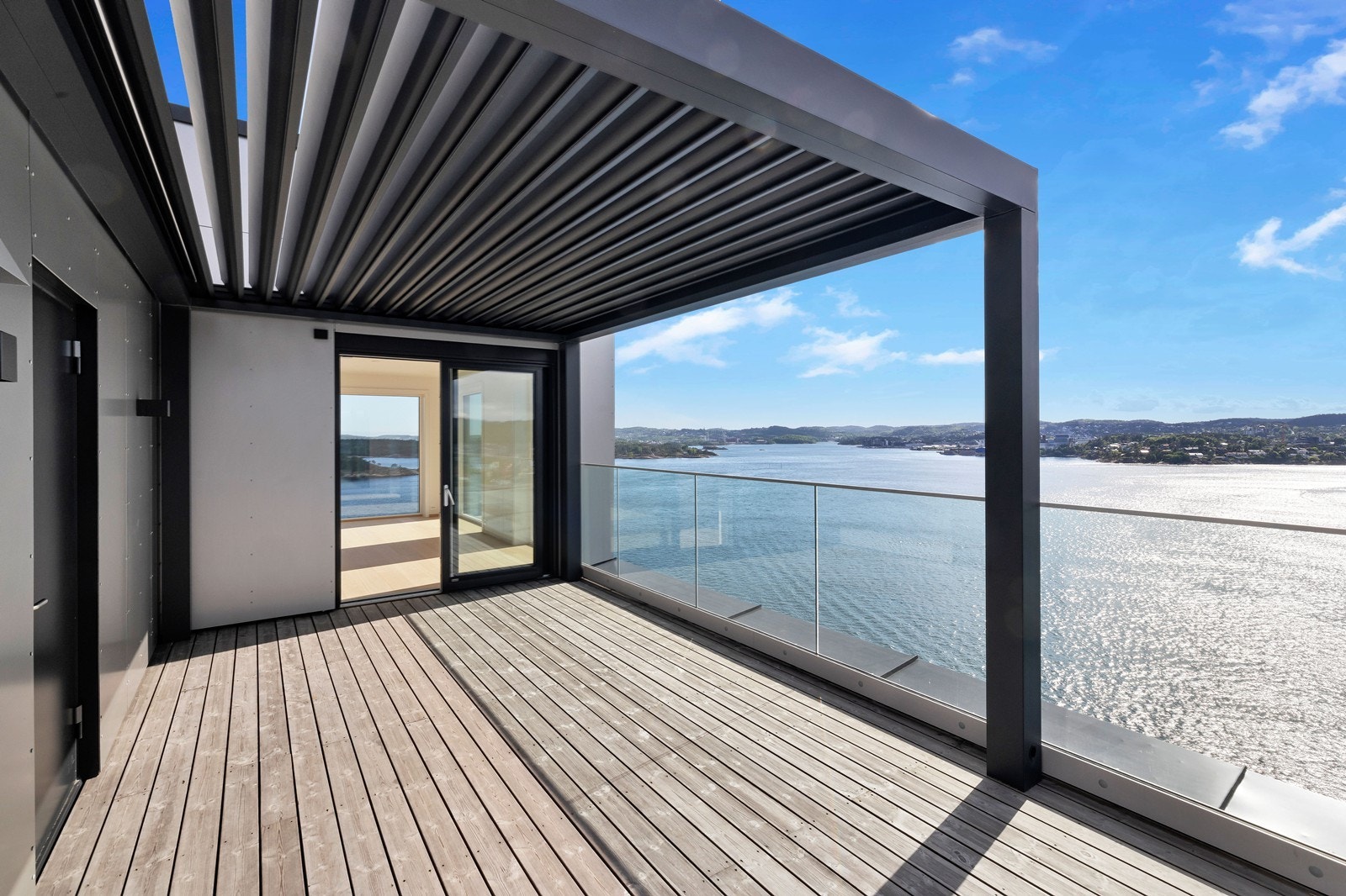 Terrasse- utgang kjøkken Galleribilde