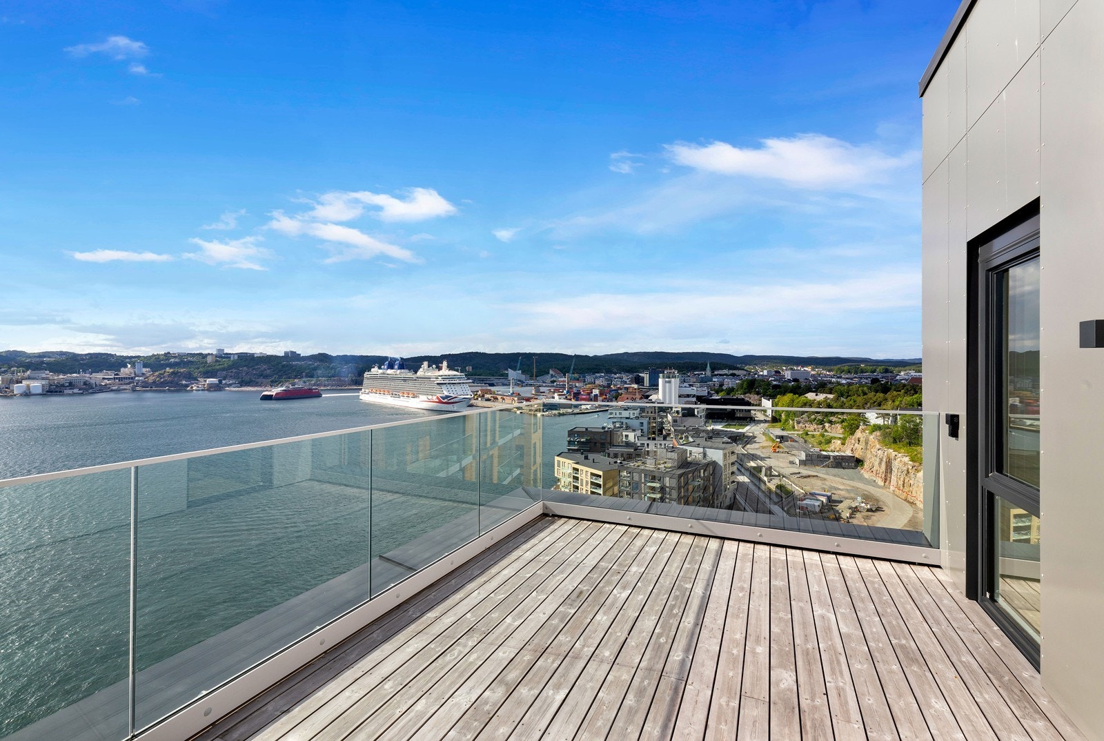 Videre følger en rekke bilder av utsikt og uteplass Galleribilde