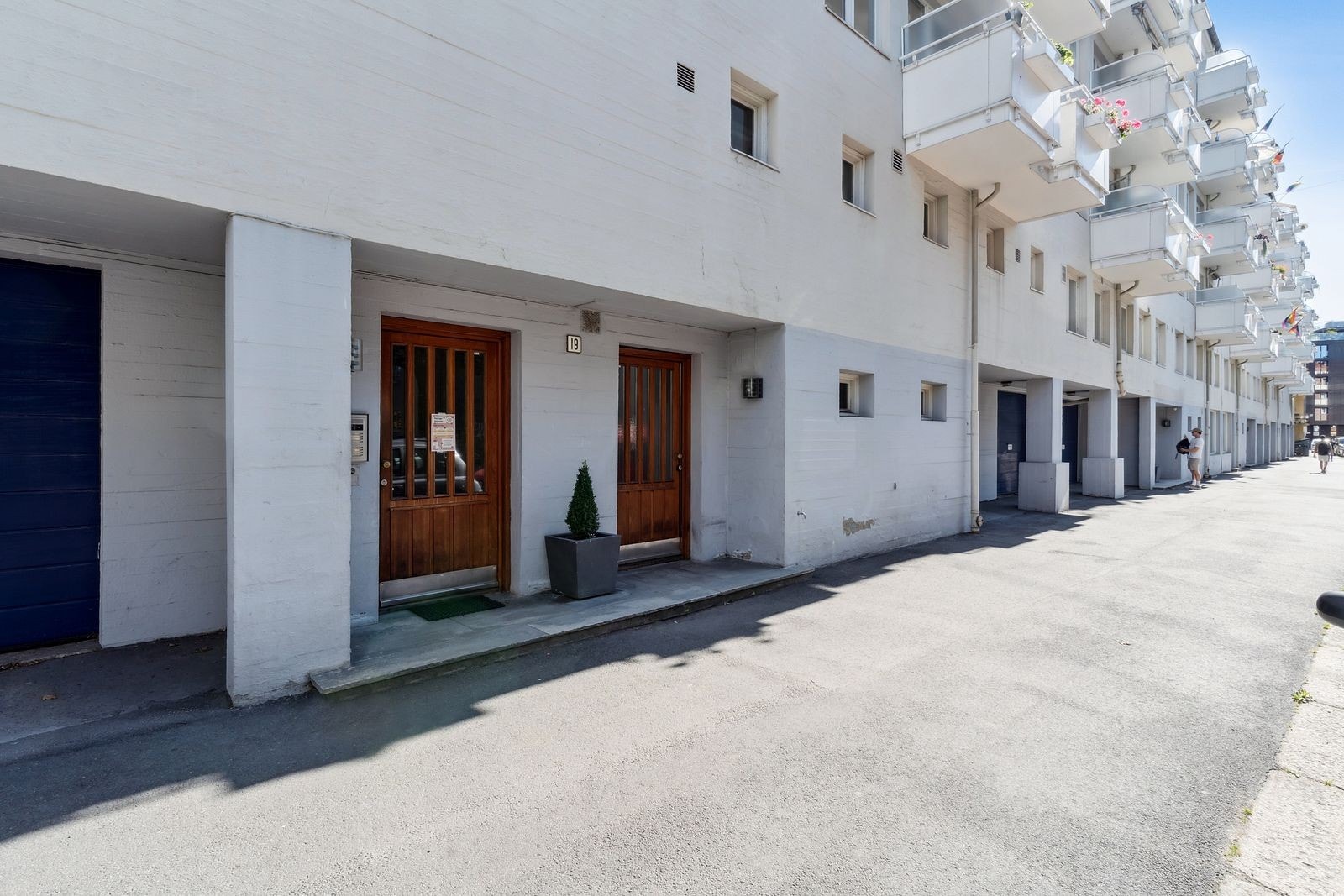 Inngangsparti. Galleribilde