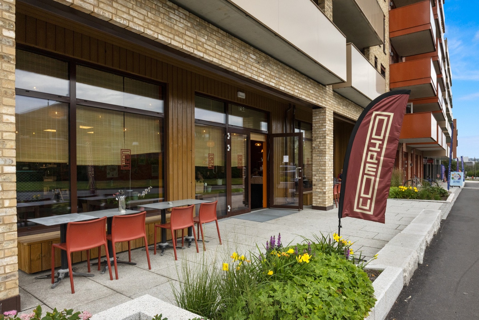 Området byr også på hyggelige serveringssteder Galleribilde