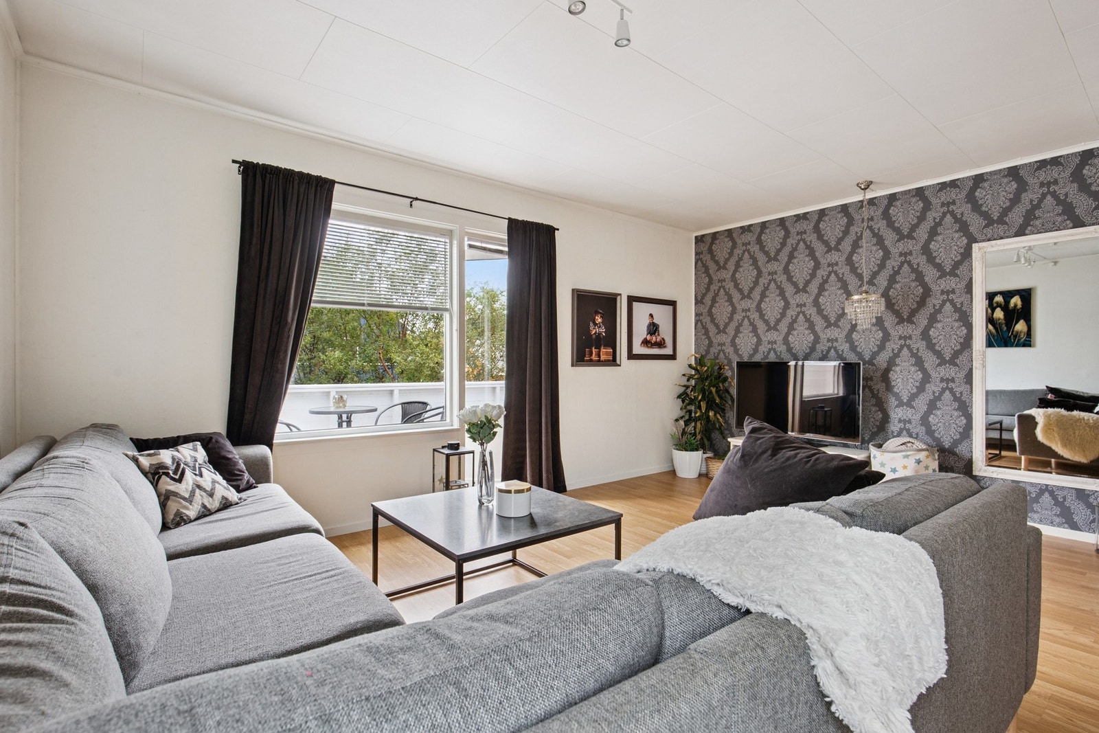 Stue 2. etasje Galleribilde