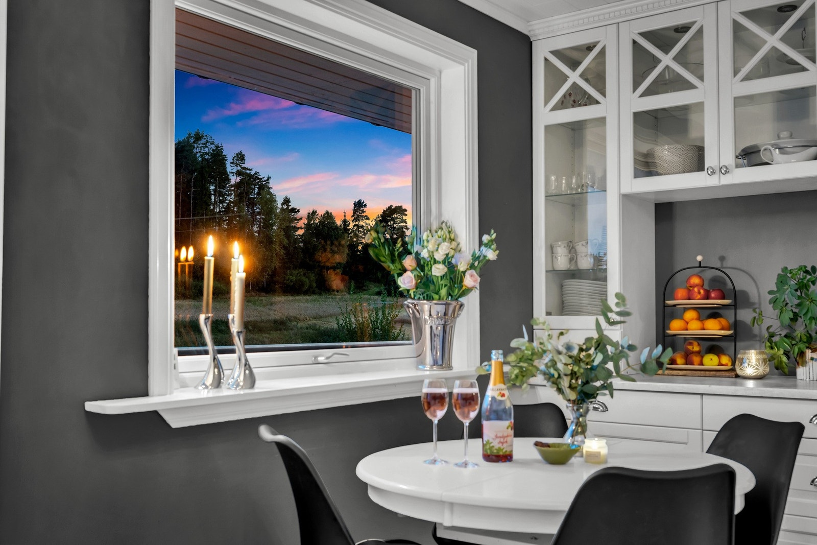 Flott utsikt fra kjøkkenvinduet! Galleribilde