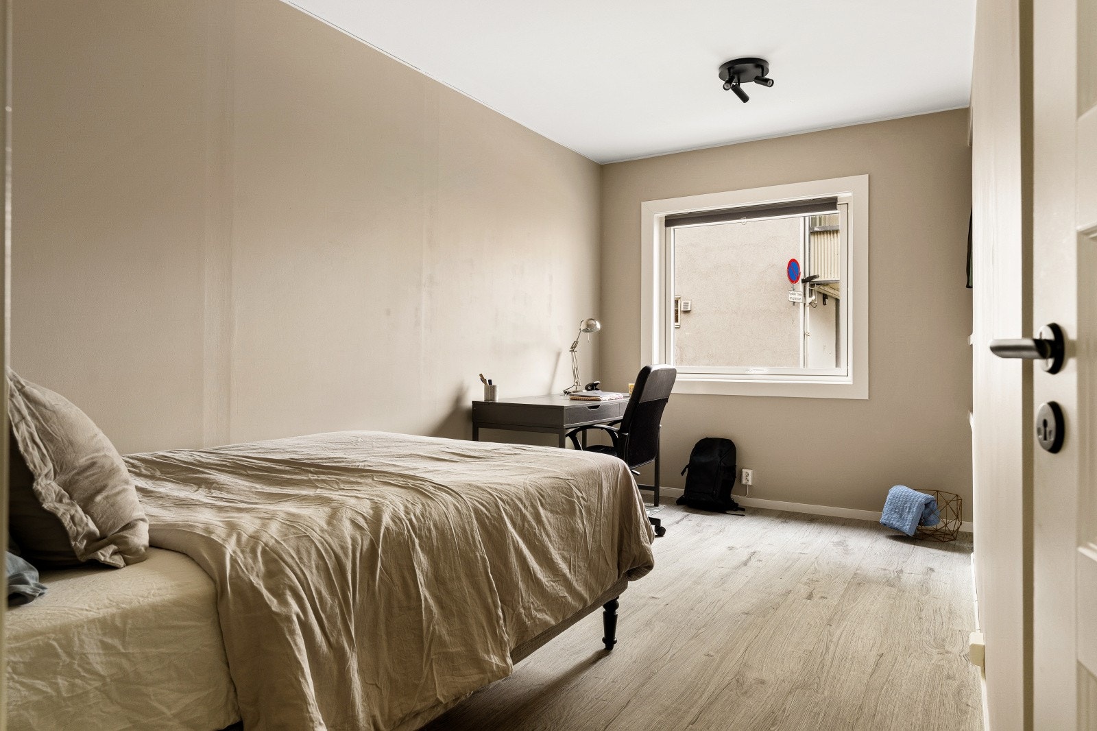 Soverom to er på ca. 12.3 kvm. Galleribilde