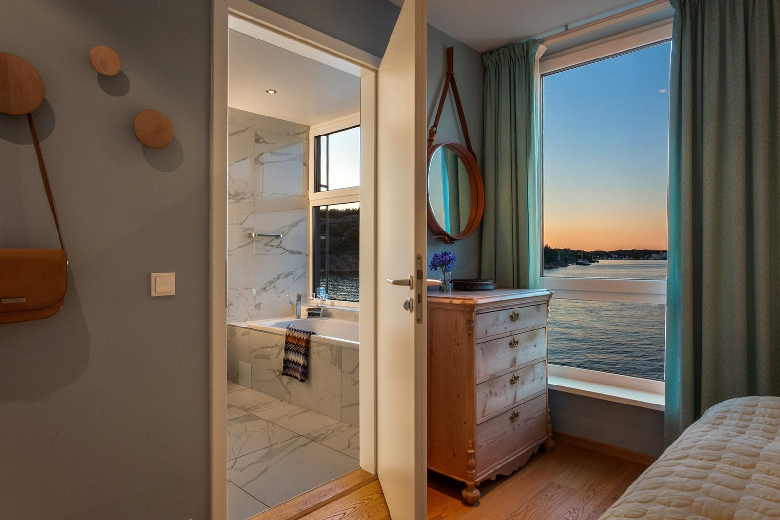 God plass til innredning/garderober Galleribilde