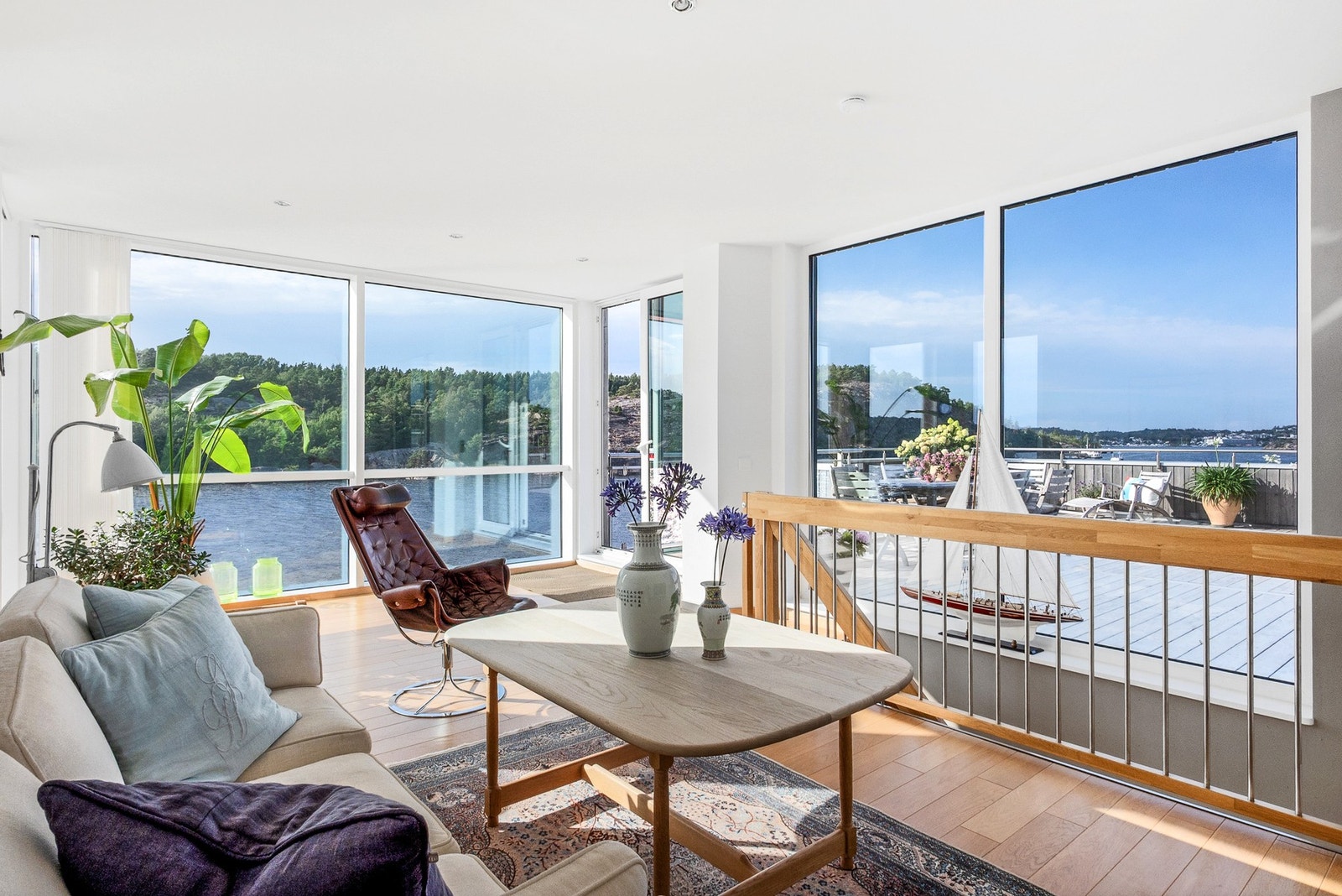 Herfra har du direkte utgang til den spektakulære takterrassen Galleribilde