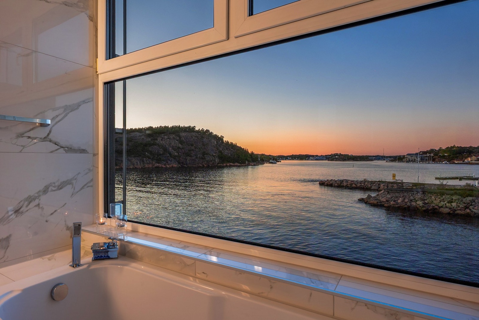 Nyt utsikten fra badekaret Galleribilde