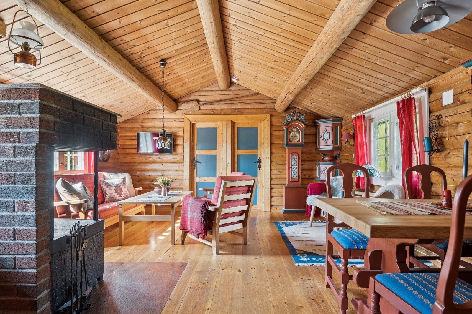 Hytten har gode allrom, som gir plass for hele familien! Galleribilde