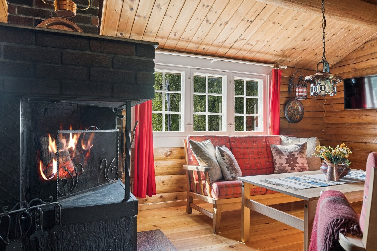Her ligger alt til rette for hyttekos! Galleribilde